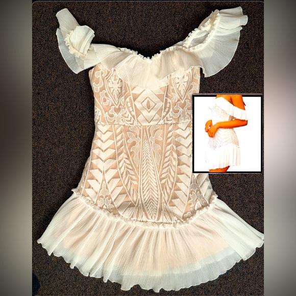 saints + secrets Dresses & Skirts - Saints + Secrets Dreamy Off Shoulder Mini Dress Women’s S White Lace Ruffle Hem